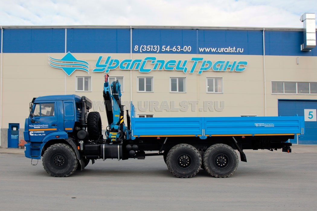 Автомобиль бортовой Камаз 43118 (Cummins) с краном-манипулятором ИМ-180