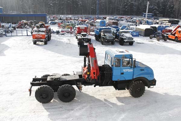 Седельный тягач Урал 4320-58 с кран манипулятором Palfinger