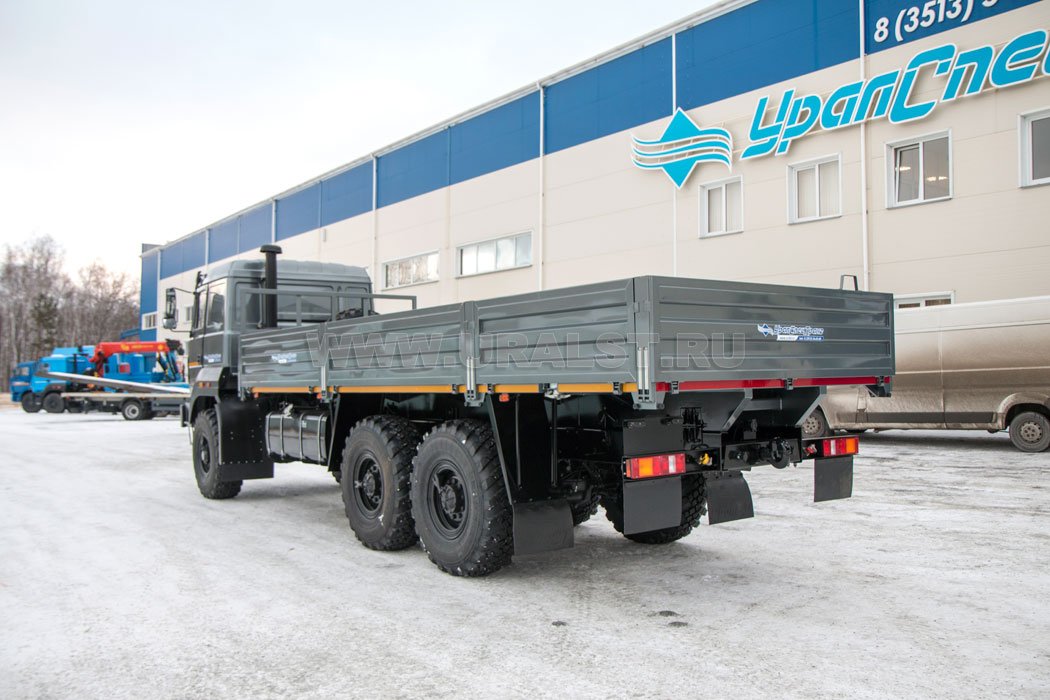 Бортовой контейнеровоз Урал М 4320-4971-82М