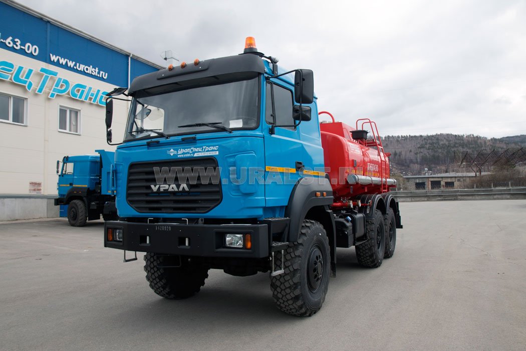 Автоцистерна АЦ-10 УСТ-5453