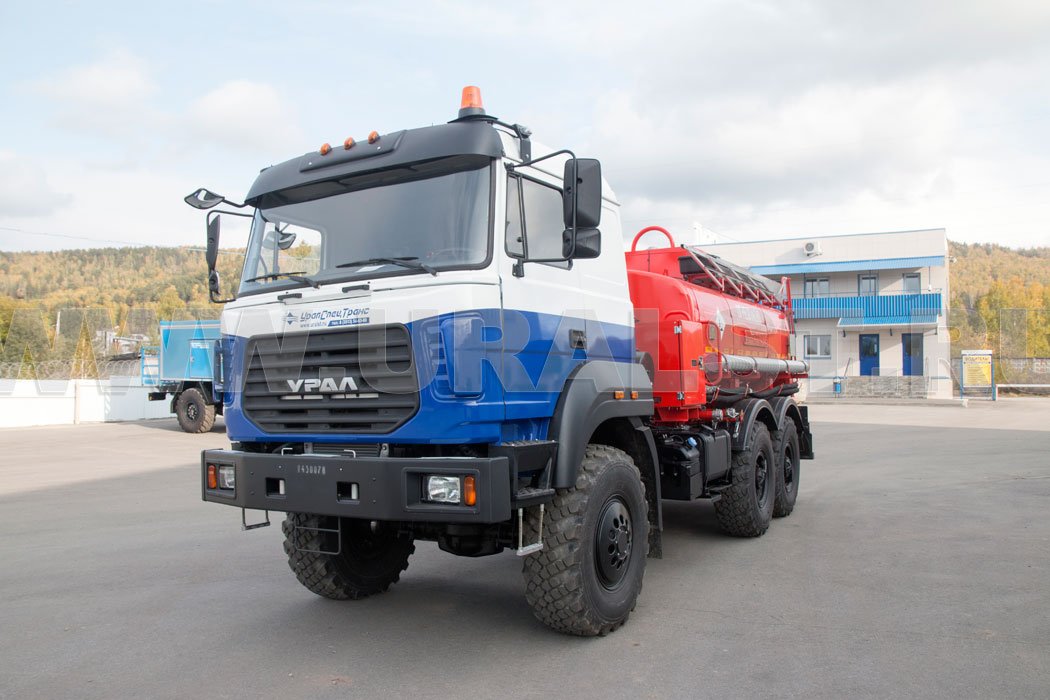 Автотопливозаправщик АТЗ-10 УСТ-5453