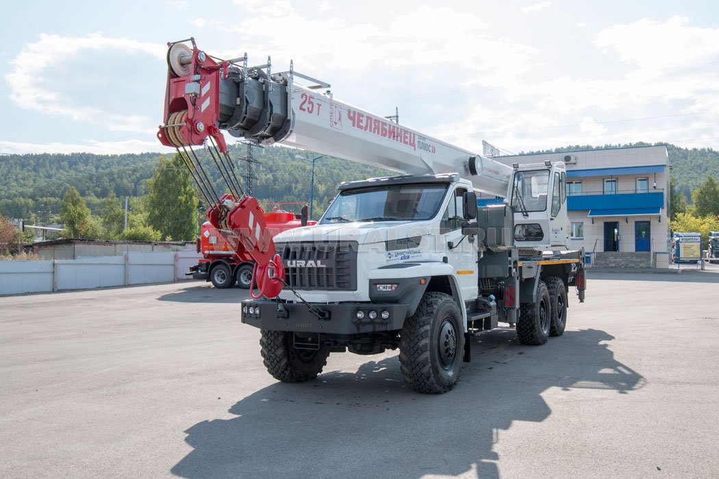 Автокран КС 55732-25-33 "Челябинец" Урал NEXT 4320-6951-72