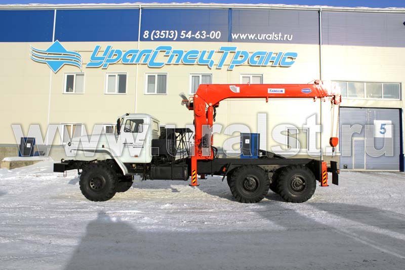 Седельный тягач Урал 4320 с КМУ Kanglim