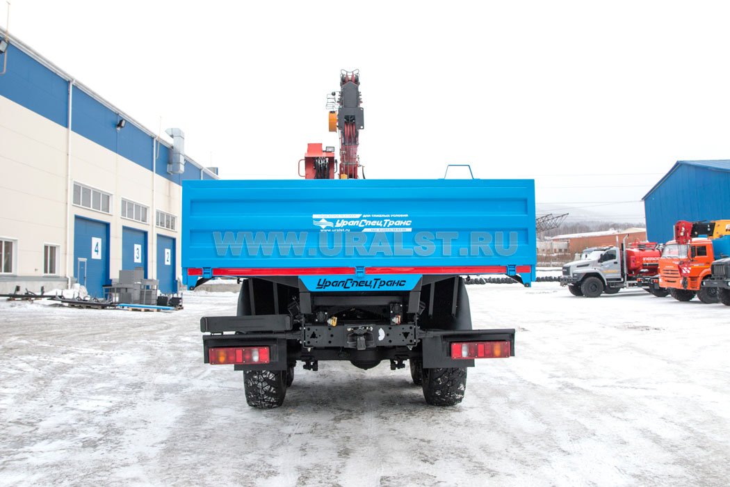 Автомобиль бортовой Камаз 43118-46 с краном-манипулятором ИТ-150
