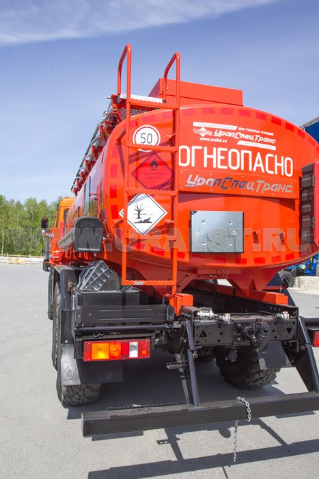 Лестница на площадку обслуживания цистерны