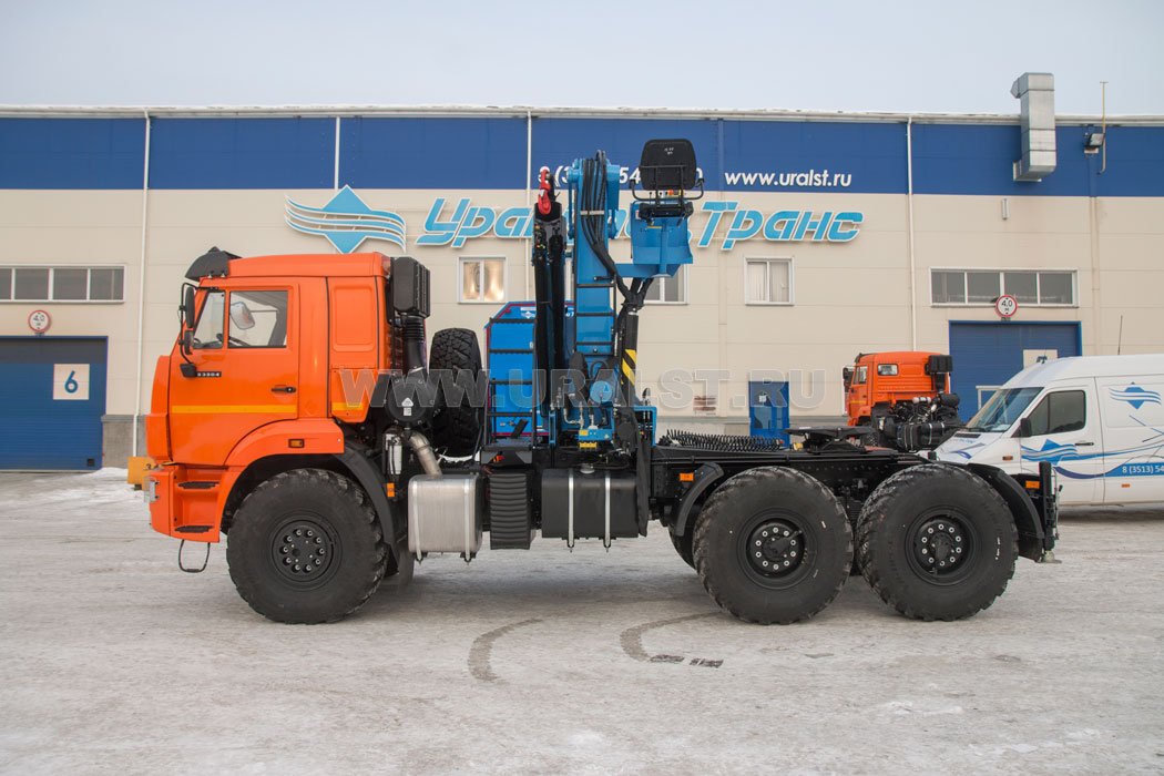 Седельный тягач с КМУ ИМ-240 УСТ 54531Т Камаз 53504-6030-50