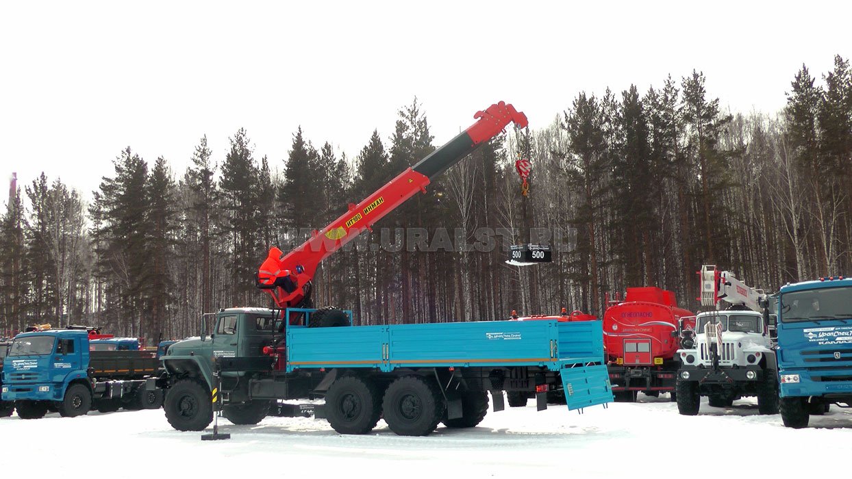 Автомобиль бортовой Урал 4320-72М с КМУ ИТ-180