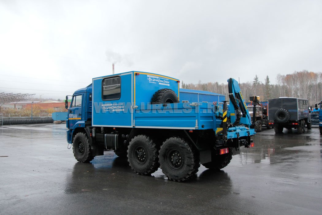 Грузопассажирский автомобиль УСТ Камаз ГПА с краном-манипулятором ИМ-25