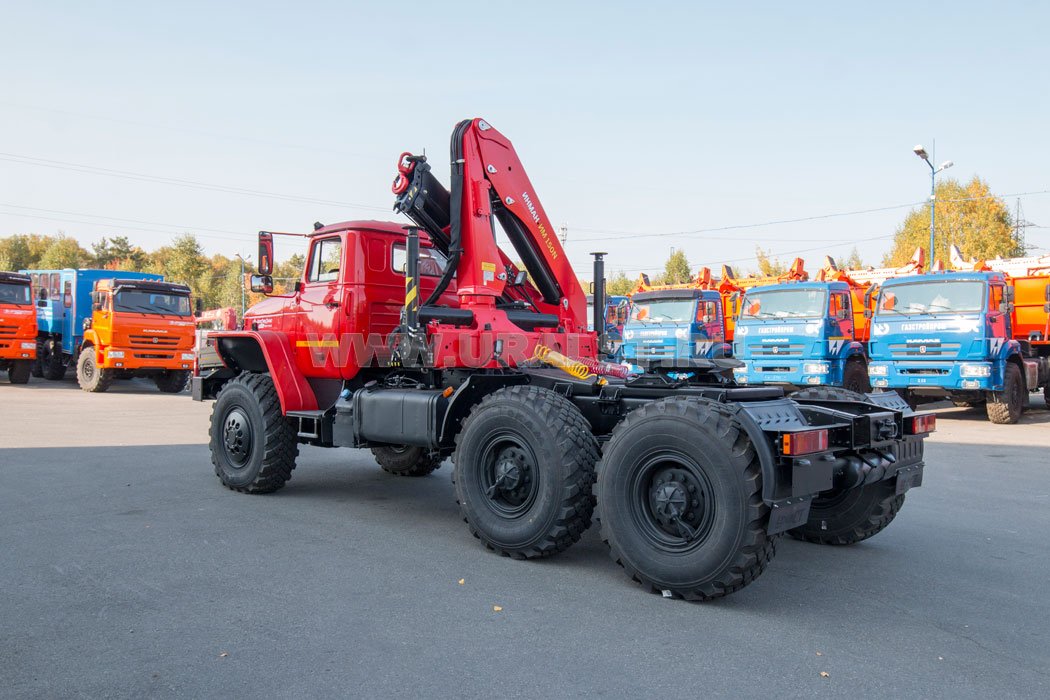 Седельный тягач с КМУ ИМ-150N УСТ 5453 Урал 5557-1151-60Е5