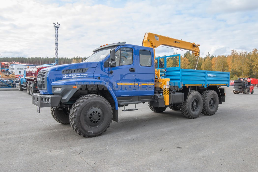 Автомобиль бортовой с КМУ SOOSAN SCS 524 (тросовый) УСТ 54534V Урал NEXT 4320-72Е5И06, сдвоенная кабина
