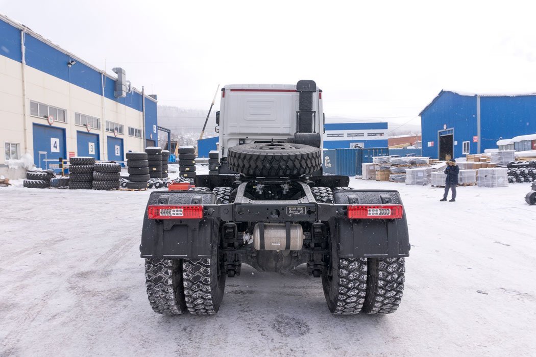  Седельный тягач BEIBEN 3343SA (6х6) КБ 3850 мм, шины 12.00R24, ССУ1540 мм (3.5”) ДОПОГ