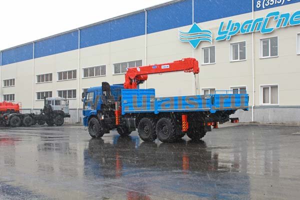 Камаз бортовой с краном-манипулятором Kanglim KS-2056