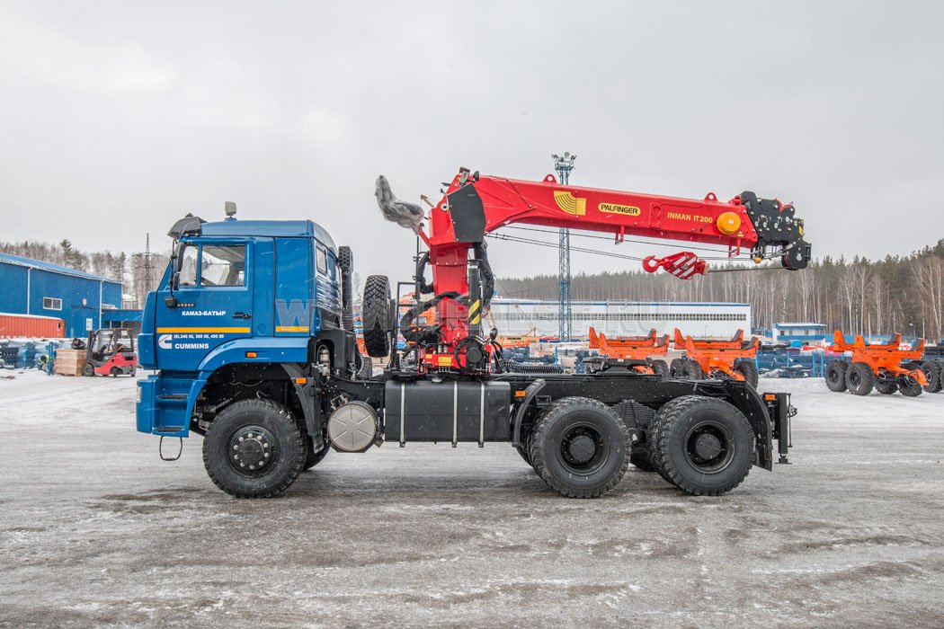 Седельный тягач с КМУ ИТ-200 (тросовый) УСТ 54531U Камаз 65225-53(RT) ДОПОГ