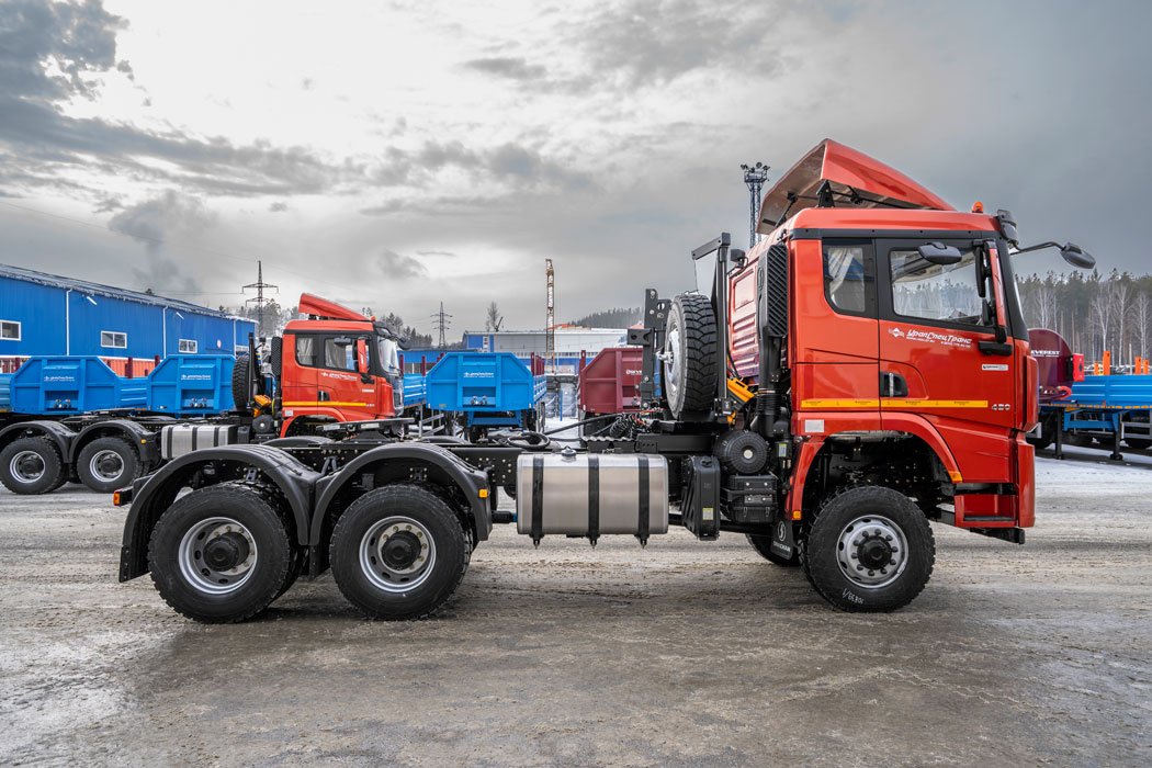 Седельный тягач УСТ 5453 SHACMAN (ШАКМАН) SX42586V385 (6х6) шины 315/80R22.5, ДОПОГ гидрофикация