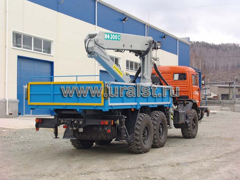 бортовой камаз с кму ИФ 300