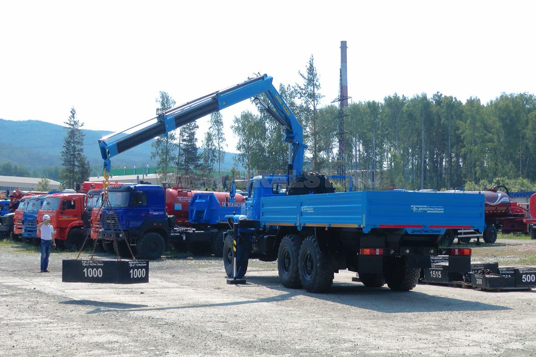 Автомобиль бортовой Урал 4320-60М с КМУ ИМ-95