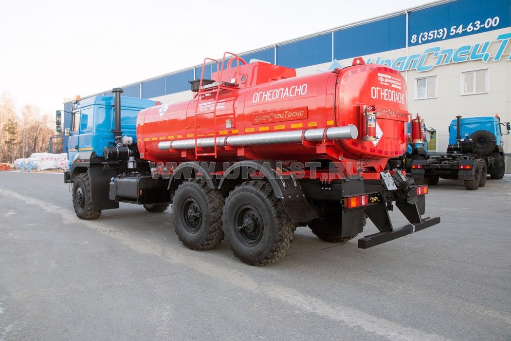 Автоцистерна АЦ-12Б УСТ-54530