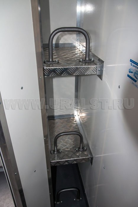 Полки багажного отсека
