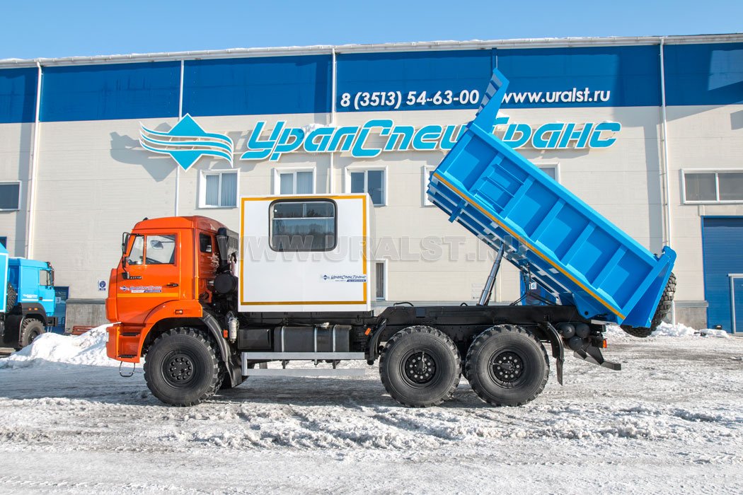 Самосвал Камаз 43118-46 УСТ-5453 с кузовом-фургоном