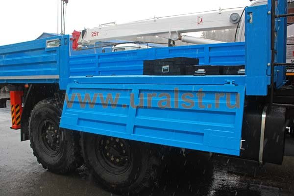 Бортовой автомобиль с крано-манипуляторной установкой Kanglim KS-2056