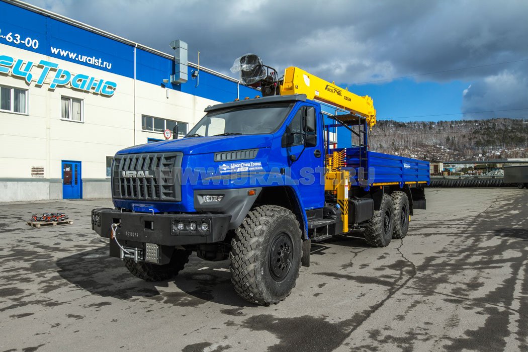 Бортовой автомобиль с КМУ SOOSAN SCS746 L УСТ 5453 Урал NEXT 4320-6951-74