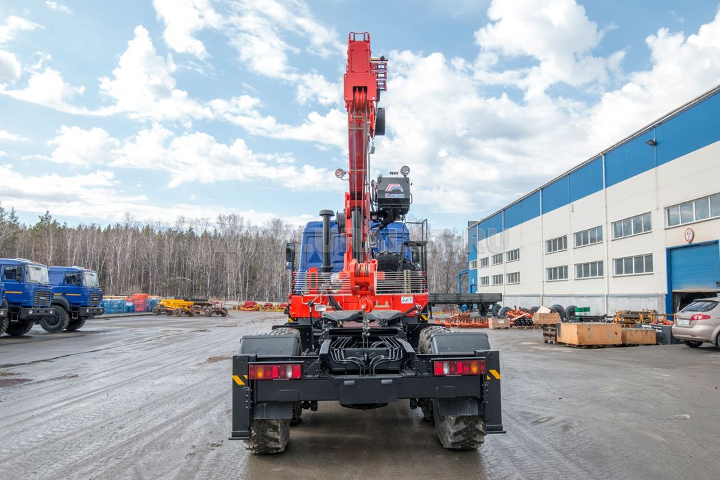 Седельный тягач с КМУ KS-1256G-II УСТ 5453 Урал 44202-82Е5