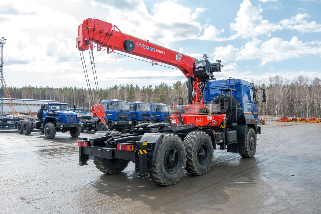 Седельный тягач с КМУ KS-1256G-II УСТ 5453 Урал 44202-82Е5