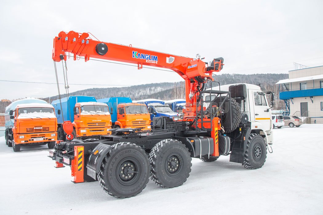 Седельный тягач Камаз 43118-50 с КМУ KS-1256G-II