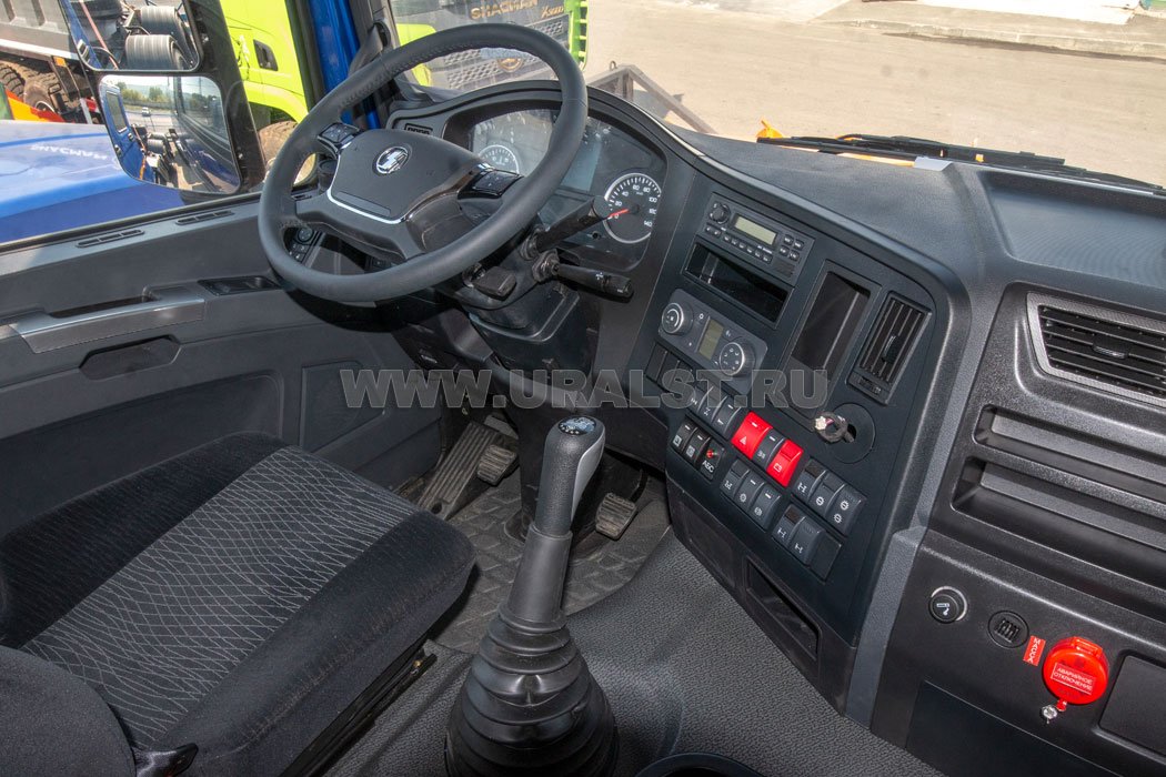 Снятый с производства Тягач УСТ 5453 SHACMAN SX32586V385 (6х6