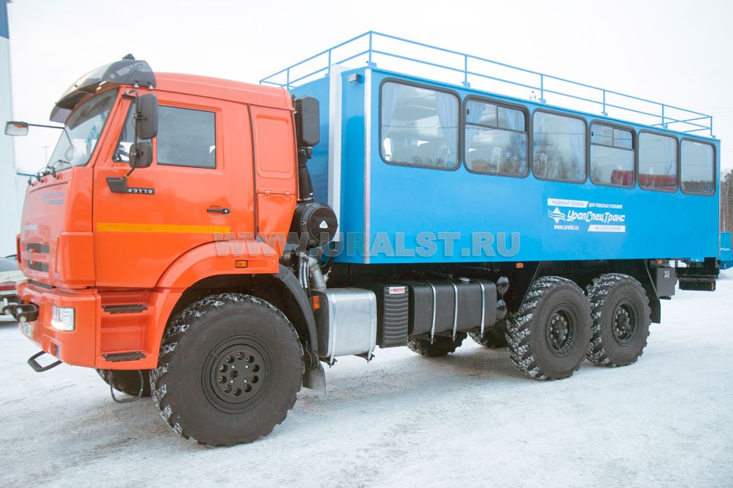 Вахтовый автобус УСТ-5453 28 места на шасси Камаз 43118-50