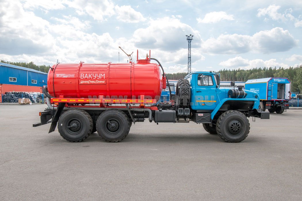 Автоцистерна вакуумная МВ-10 КО УСТ 5453 Урал NEXT 4320-60 наруж. шпанг.