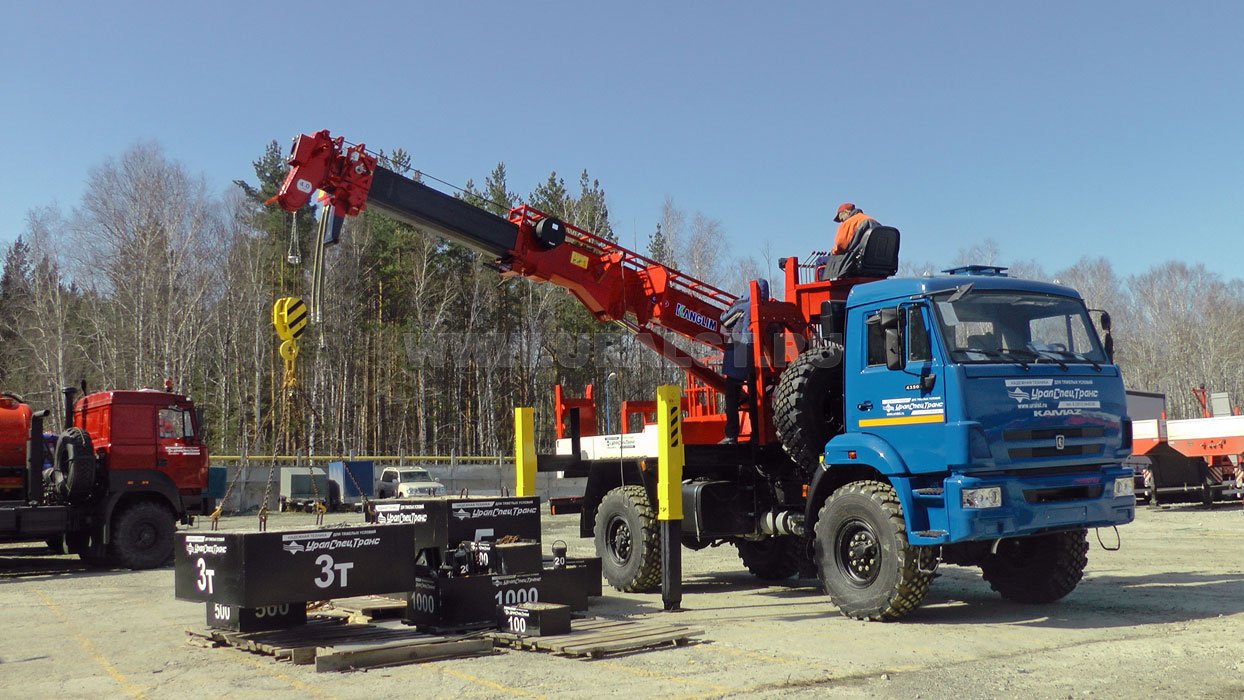 Бурильно-крановая машина Камаз 43502-45 с буром и КМУ Kanglim KDC 5600