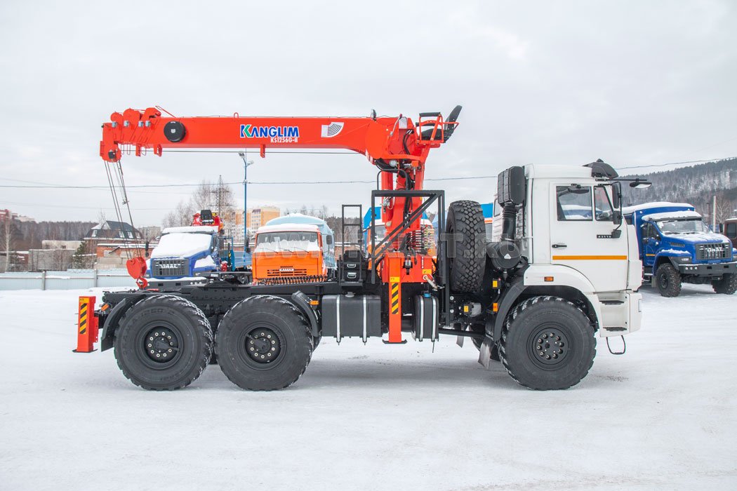 Седельный тягач Камаз 43118-50 с КМУ KS-1256G-II