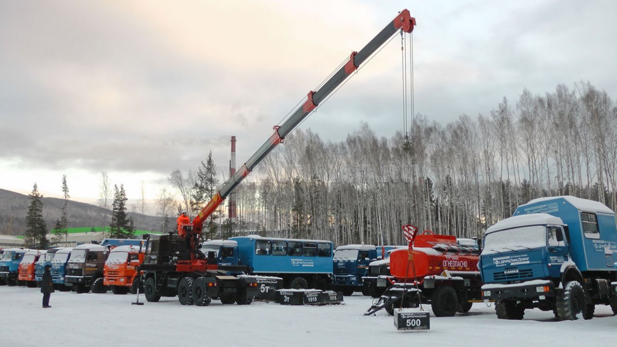 Седельный тягач Урал 44202-82Е5 с КМУ ИТ-150 УСТ-5453