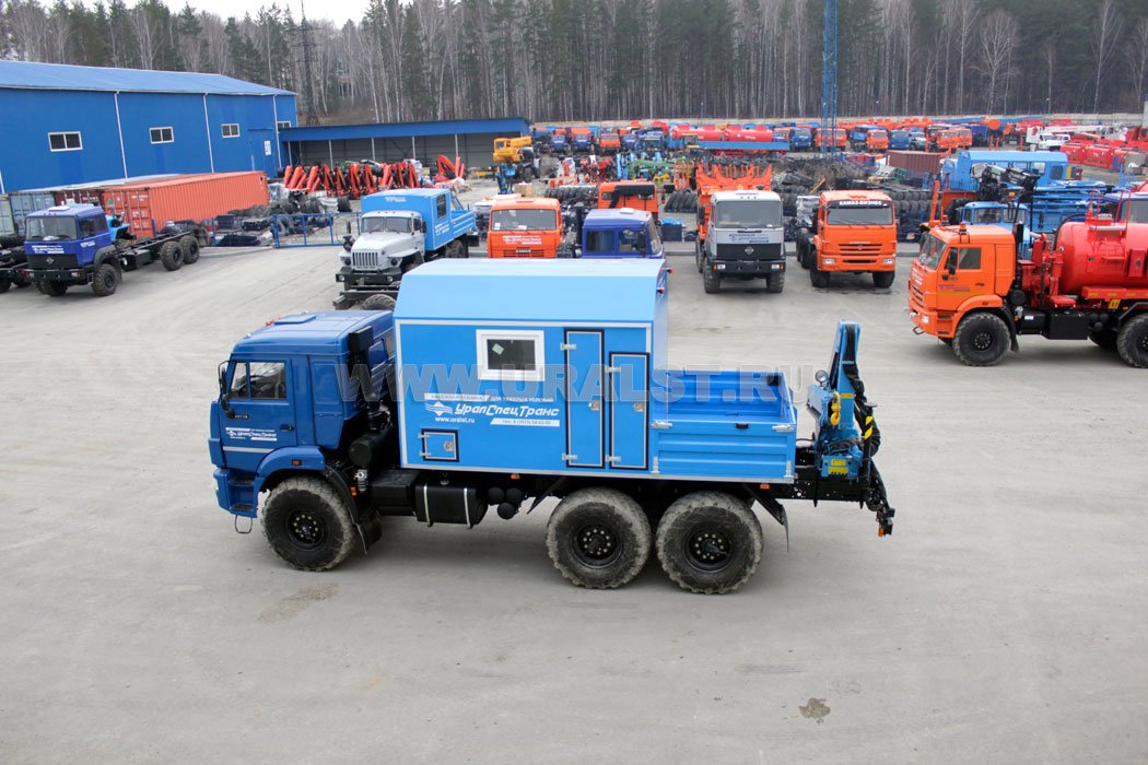 Мобильная ремонтная мастерская Камаз 43118-46 с краном-манипулятором ИМ-77