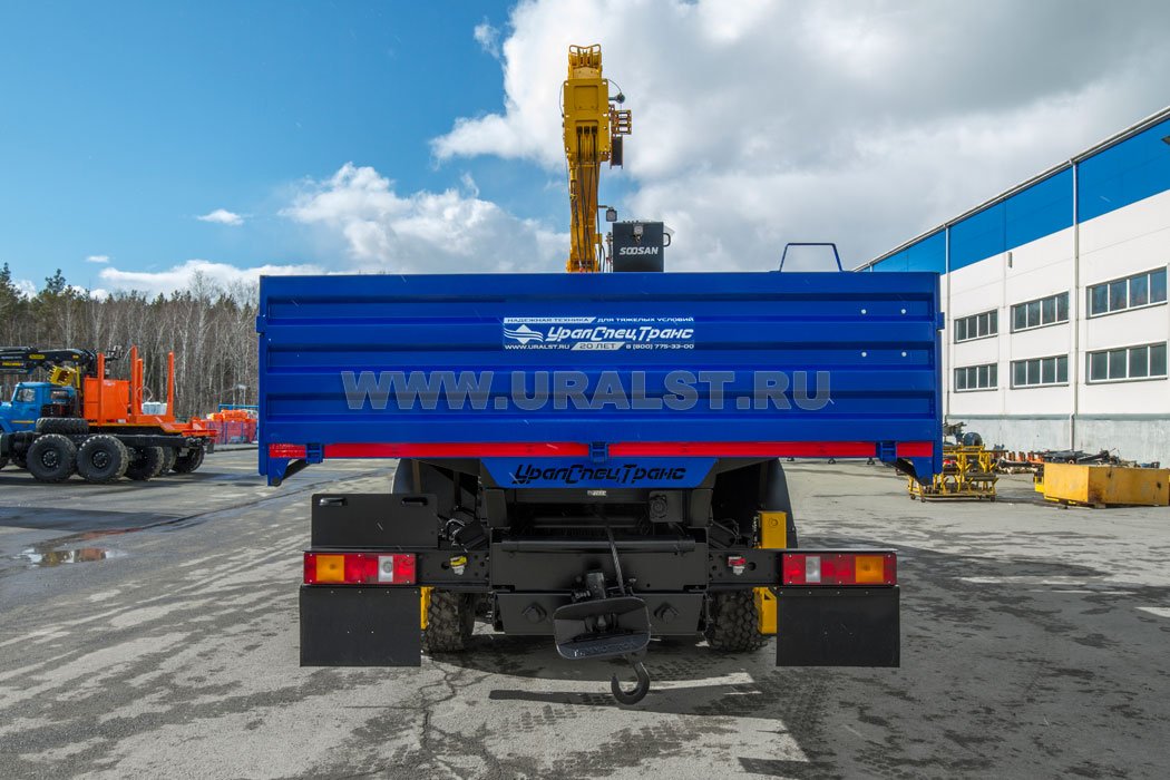 Бортовой автомобиль с КМУ SOOSAN SCS746 L УСТ 5453 Урал NEXT 4320-6951-74