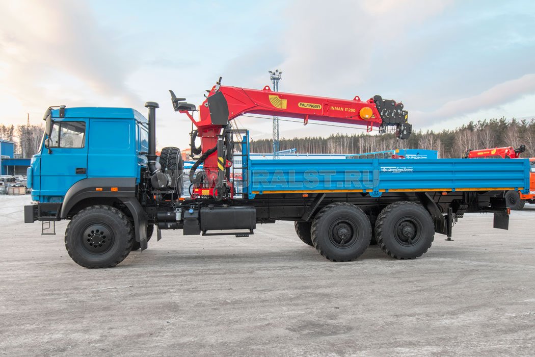 Бортовой автомобиль с КМУ ИТ-200 (тросовый) УСТ 5453 Урал 4320-82Е5, сп.м