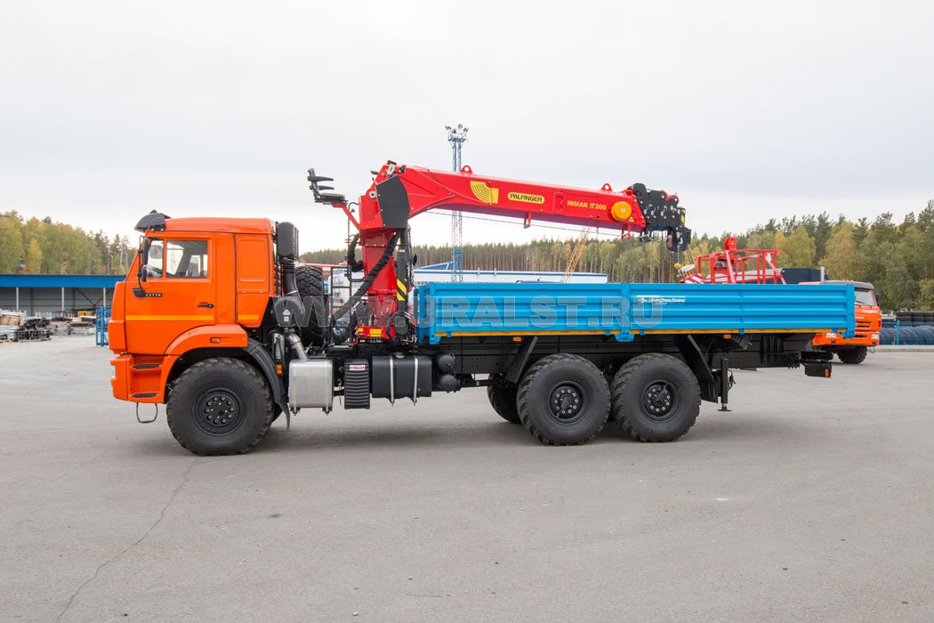 Бортовой автомобиль с КМУ ИТ-200 (тросовый) УСТ 5453 Камаз 43118-50 сп. м.