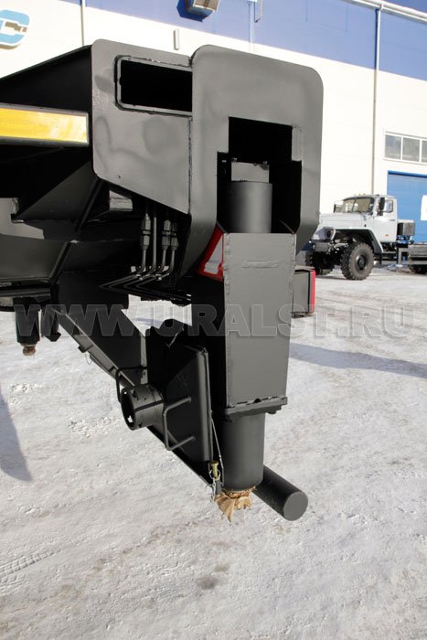 Задние опоры автокрана КС-55732