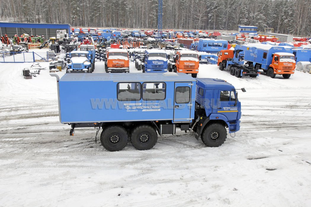 Грузопассажирский автомобиль УСТ Камаз 5350-42 с закрытым грузовым отсеком