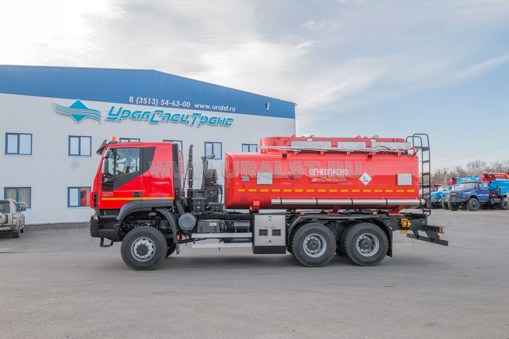 Автоцистерна АЦ 18 НА IVECO TRAKKER AD380T45W 4300 ММ