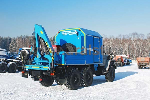 Автофургон Урал с крано-манипуляторной установкой ИМ-50