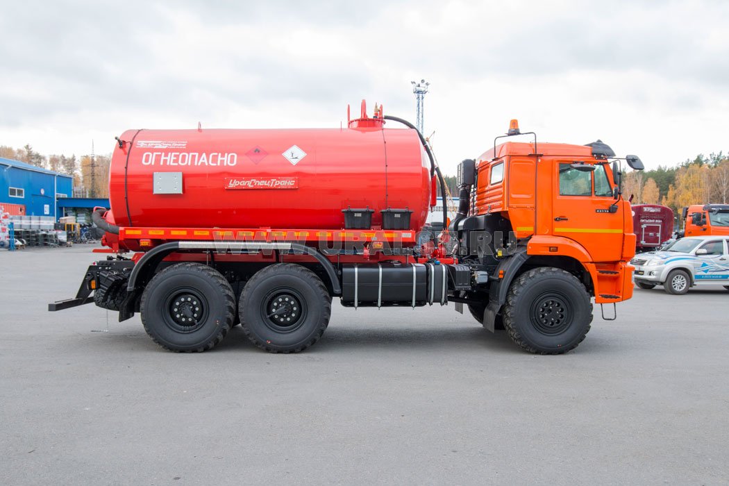 Автоцистерна АКН-10T КО УСТ 5453 Камаз 43118-50 термос, сп.м., доработка под ДОПОГ, ревизионный люк