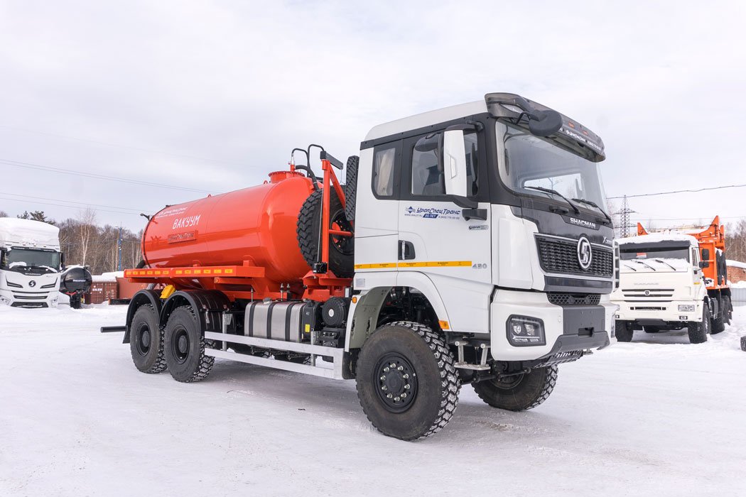 МВ-10 КО-505 УСТ 5453 SHACMAN SX32586V385 6х6, шины 14R20, КБ 4575 мм ревизионный люк