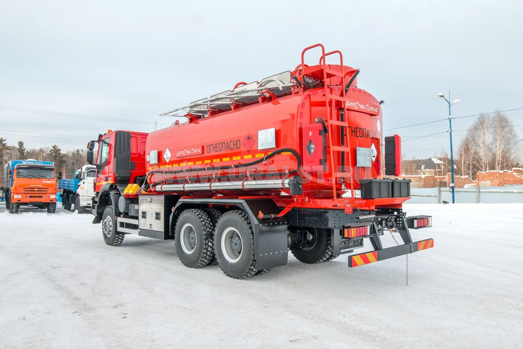 Автотопливозаправщик АТЗ-18-2 IVECO TRAKKER AD380T45W 4300 ММ