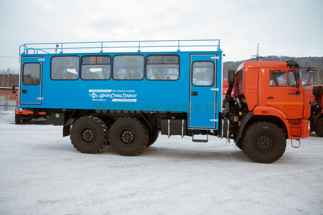 Вахтовый автобус УСТ-5453 28 места на шасси Камаз 43118-50