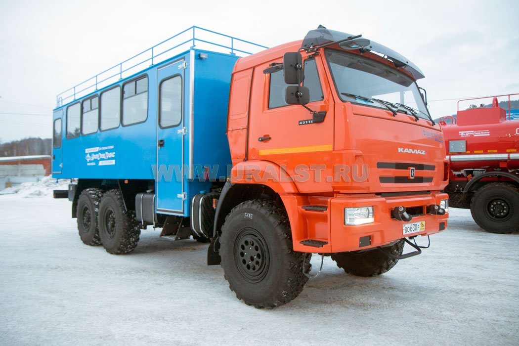 Вахтовый автобус УСТ-5453 28 места на шасси Камаз 43118-50