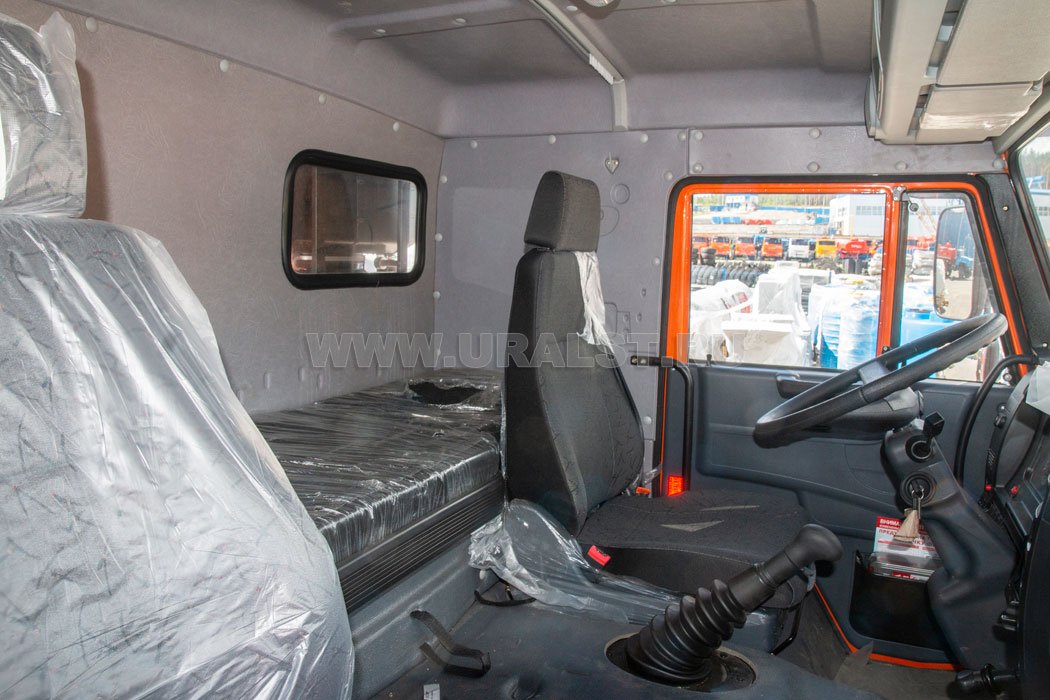 Автомобиль бортовой Камаз 43118-50 с КМУ ИТ-150