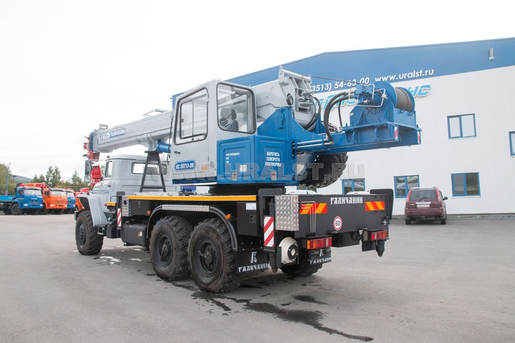 Автокран КС-55713-3В Галичанин на шасси Урал 5557