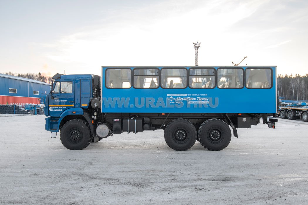 Автобус вахтовый 28+2 комфорт УСТ 54535P Камаз 43118-RR, сп.м